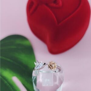 Elegant Silver and Gold Bird Ring